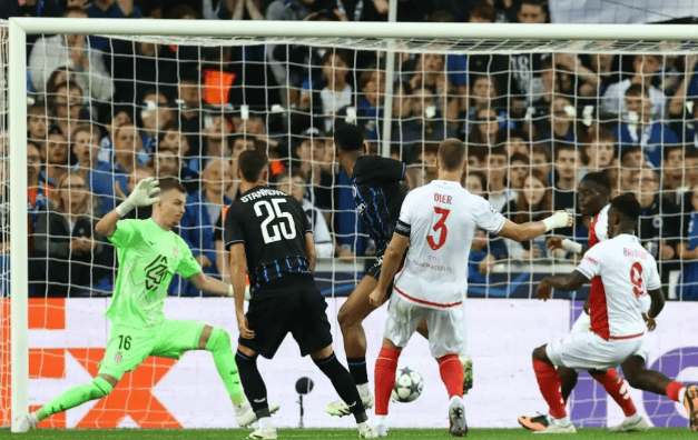 法甲劲旅欧冠崩盘吞4弹!巴萨旧将破门是唯一安慰? 法甲劲旅欧冠崩盘吞4弹!巴萨旧将破门是唯一安慰?