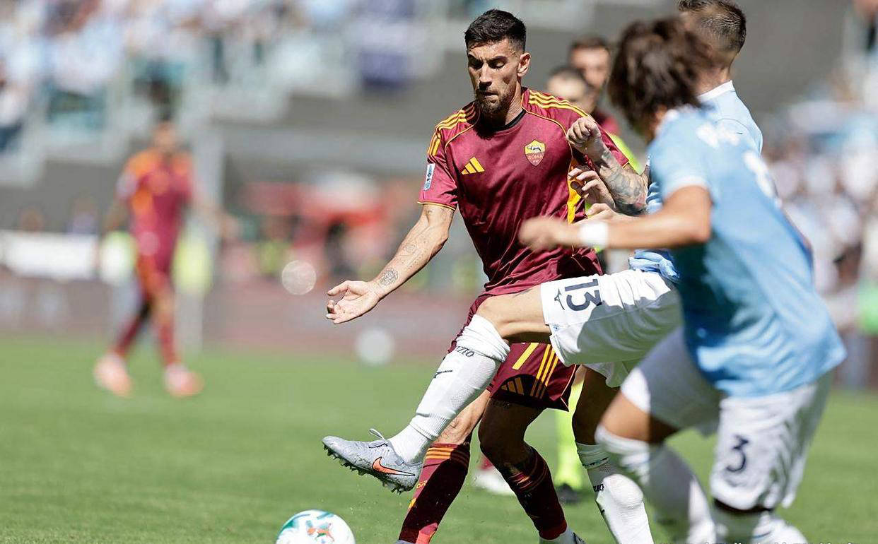 意甲罗马1-0力克拉齐奥夺得德比胜利,佩莱格里尼伤愈复出建功 意甲罗马1-0力克拉齐奥夺得德比胜利,佩莱格里尼伤愈复出建功