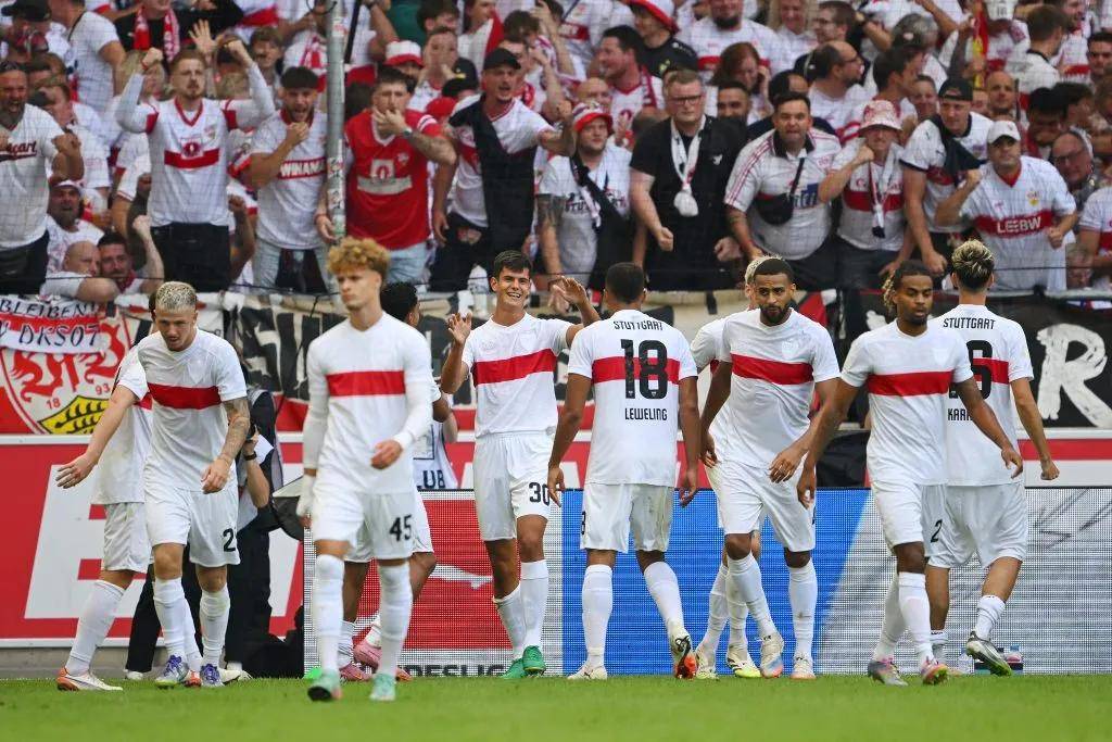 他在德甲踢得风生水起,但他的心依然属于皇家马德里 他在德甲踢得风生水起,但他的心依然属于皇家马德里