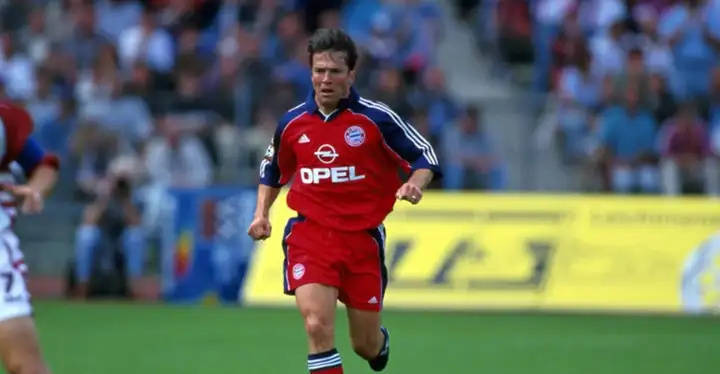 足坛历史上有哪些老当益壮的球员，年纪大了还能有出色的表现？